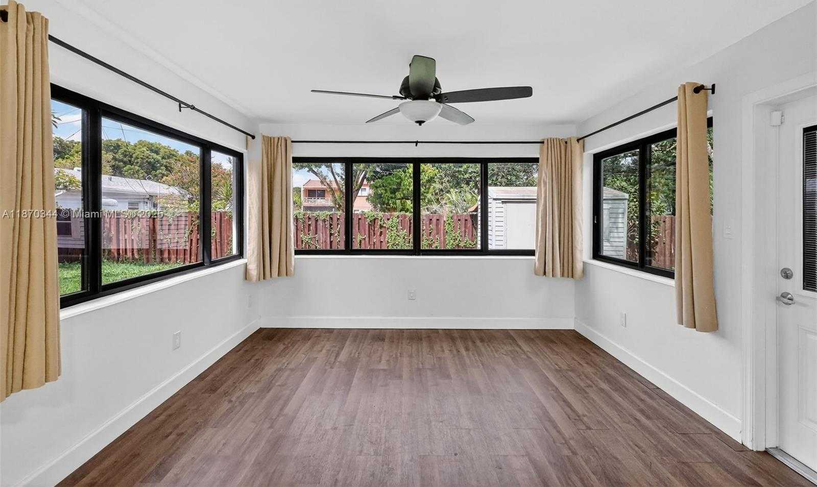 Small Image of 606 NORTH 28TH AVE, Hollywood Number 12