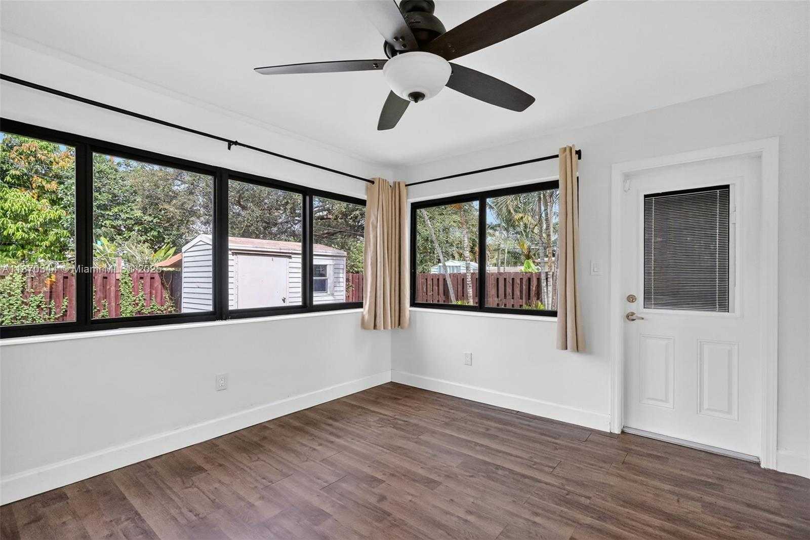 Small Image of 606 NORTH 28TH AVE, Hollywood Number 13
