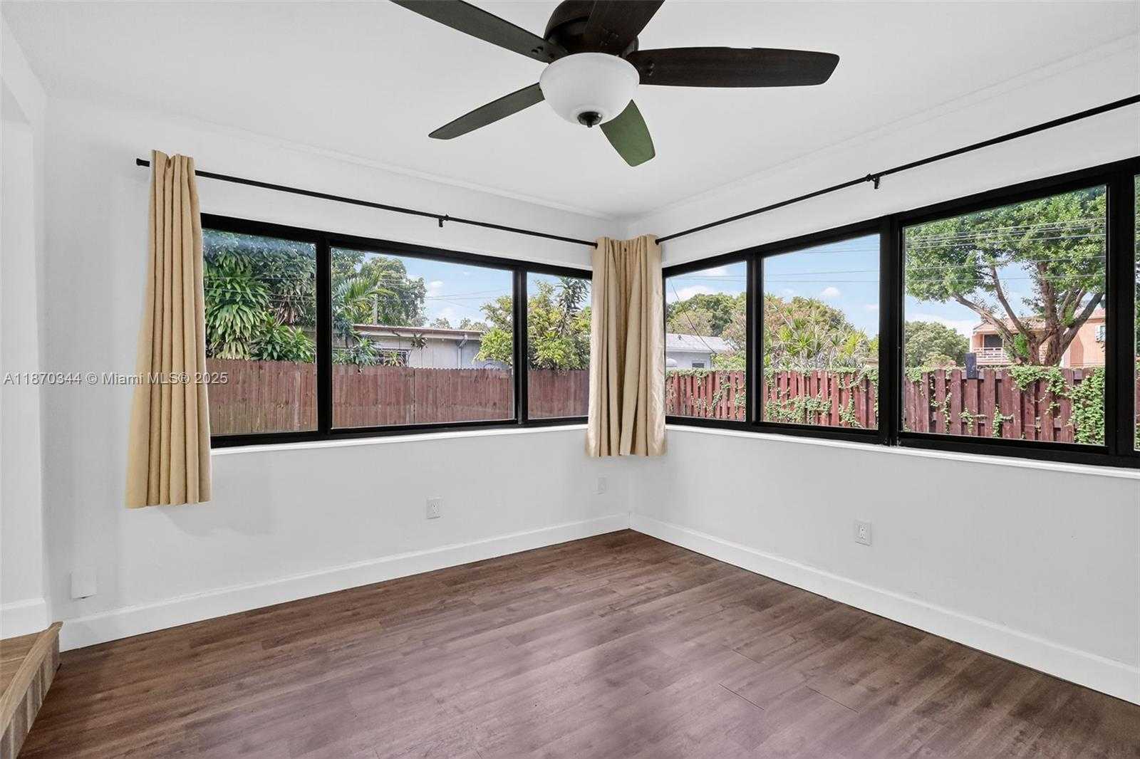 Small Image of 606 NORTH 28TH AVE, Hollywood Number 14