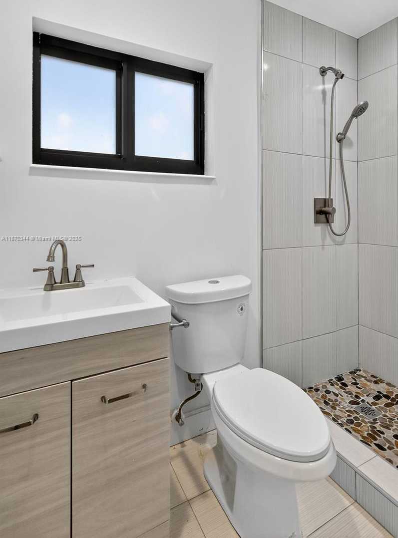 Small Image of 606 NORTH 28TH AVE, Hollywood Number 24