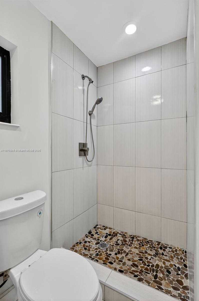 Small Image of 606 NORTH 28TH AVE, Hollywood Number 25