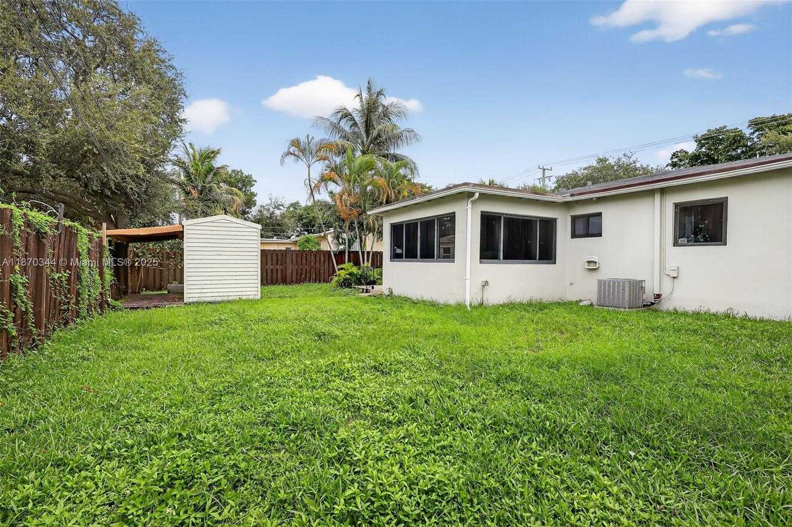 Small Image of 606 NORTH 28TH AVE, Hollywood Number 32