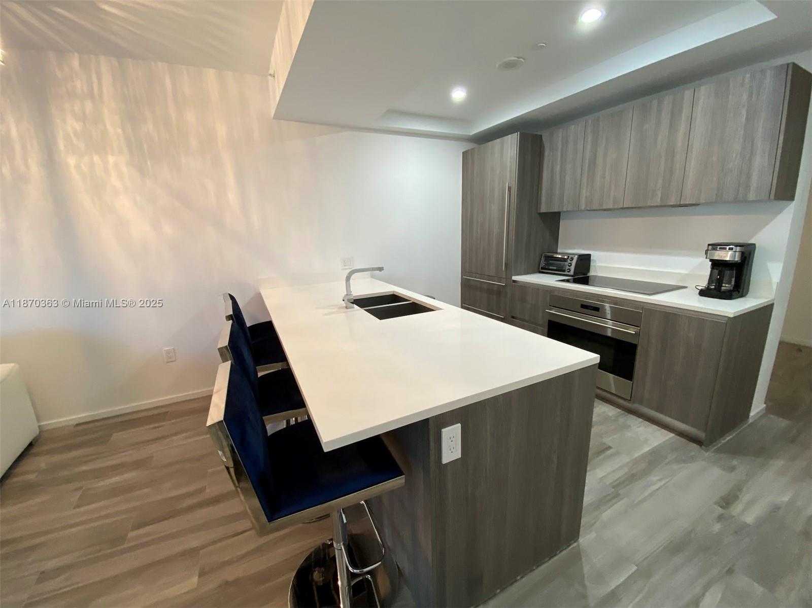 Small Image of 801 SOUTH MIAMI AVE #2008, Miami Number 15