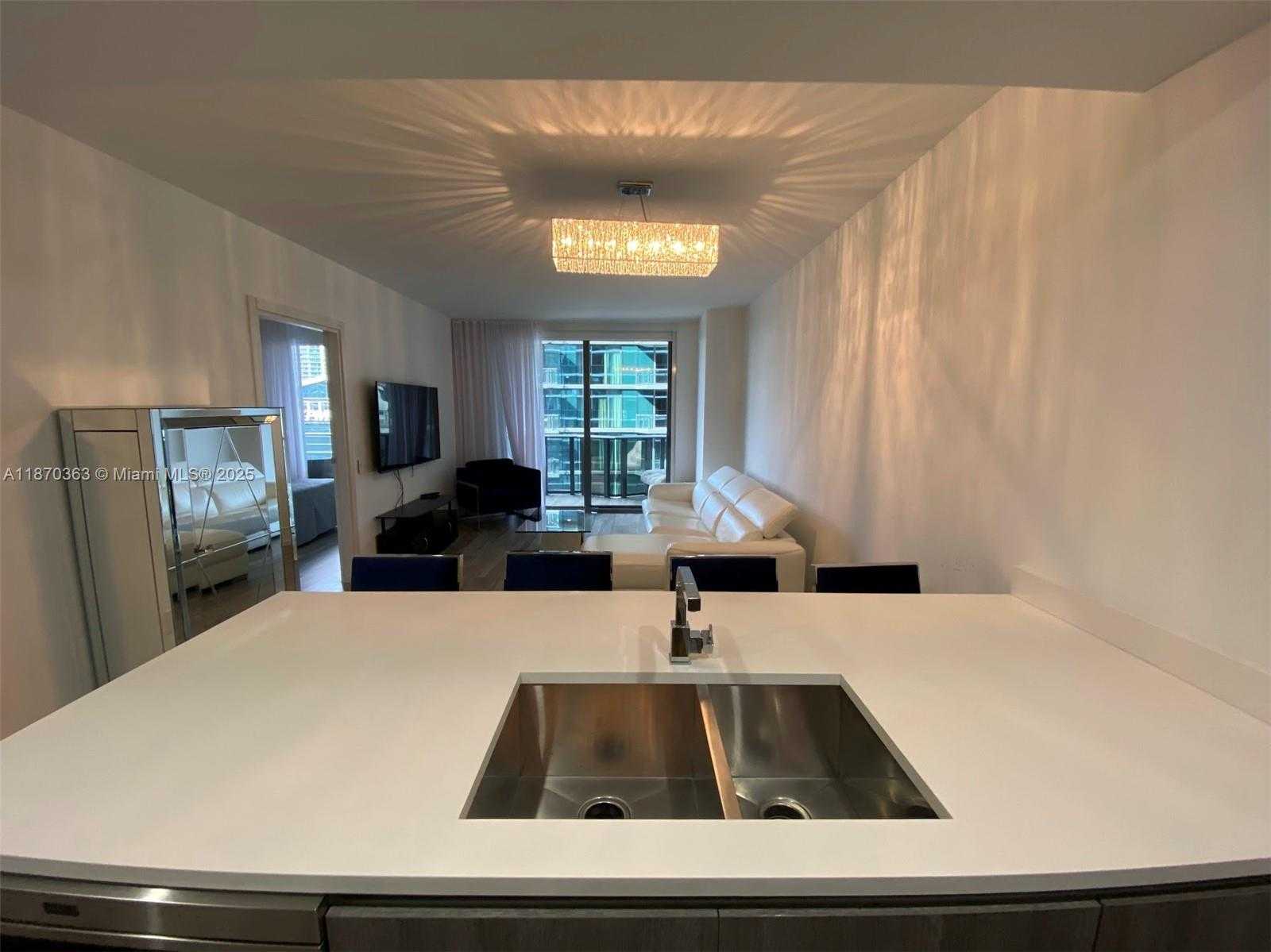 Small Image of 801 SOUTH MIAMI AVE #2008, Miami Number 16