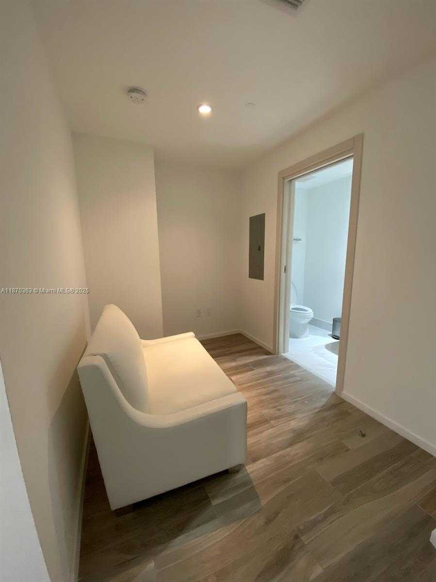 Small Image of 801 SOUTH MIAMI AVE #2008, Miami Number 8
