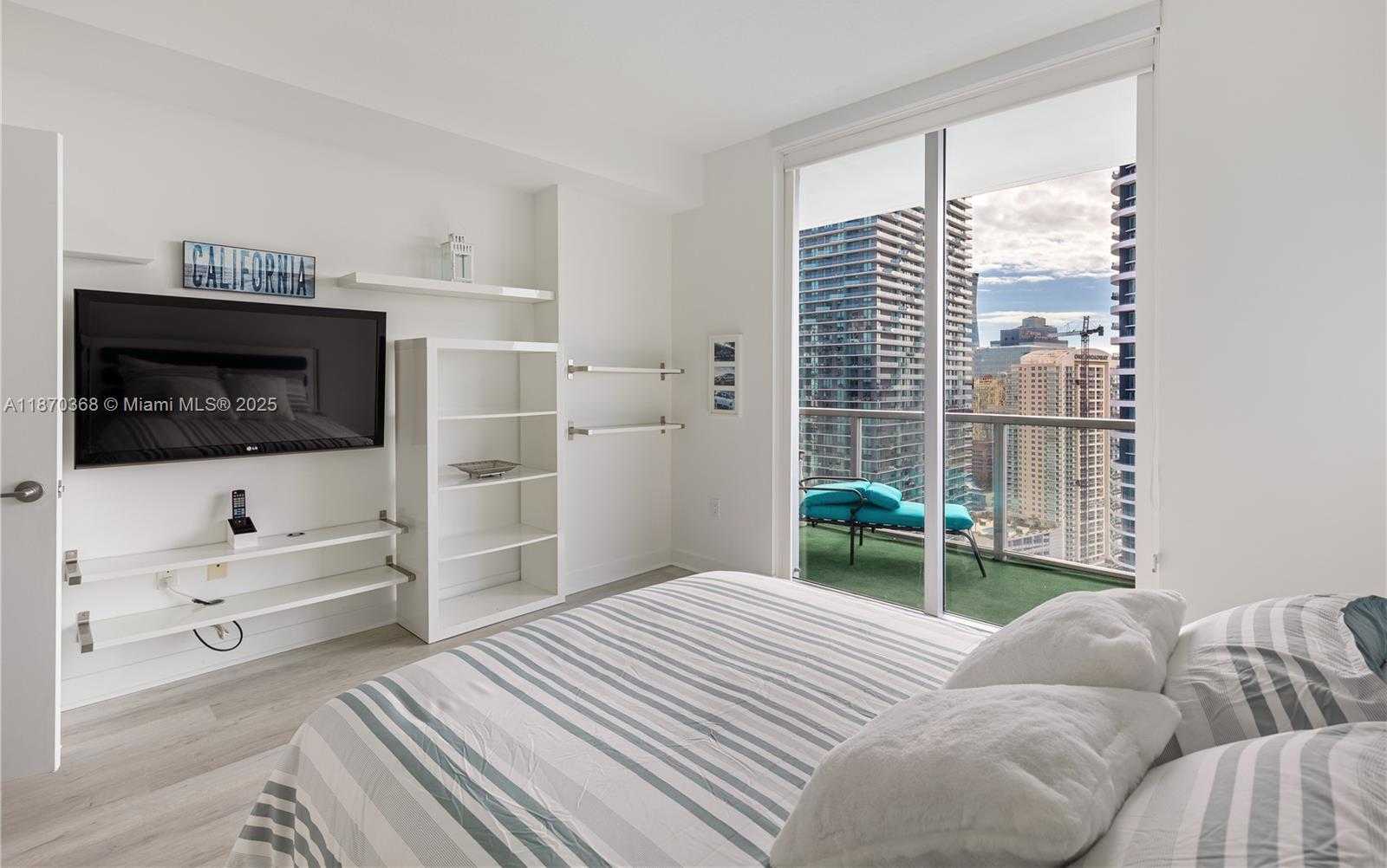 Small Image of 79 SOUTH WEST 12TH ST #3704, Miami Number 23
