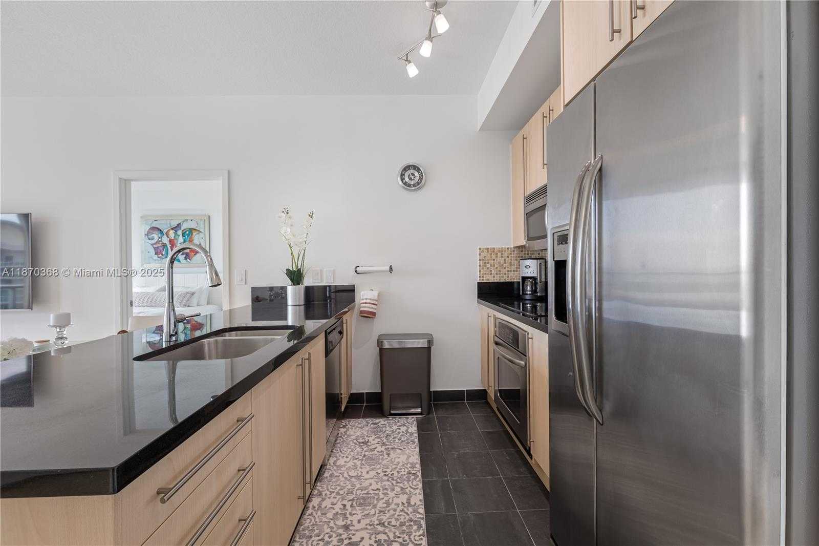 Small Image of 79 SOUTH WEST 12TH ST #3704, Miami Number 3