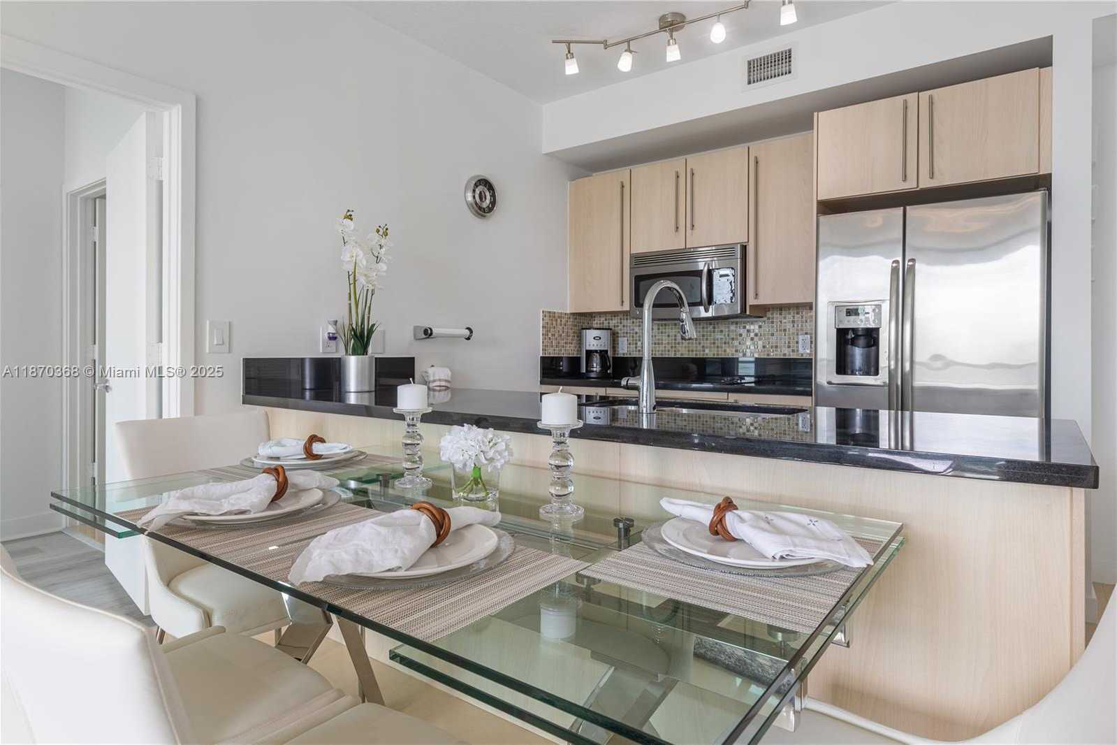 Small Image of 79 SOUTH WEST 12TH ST #3704, Miami Number 5