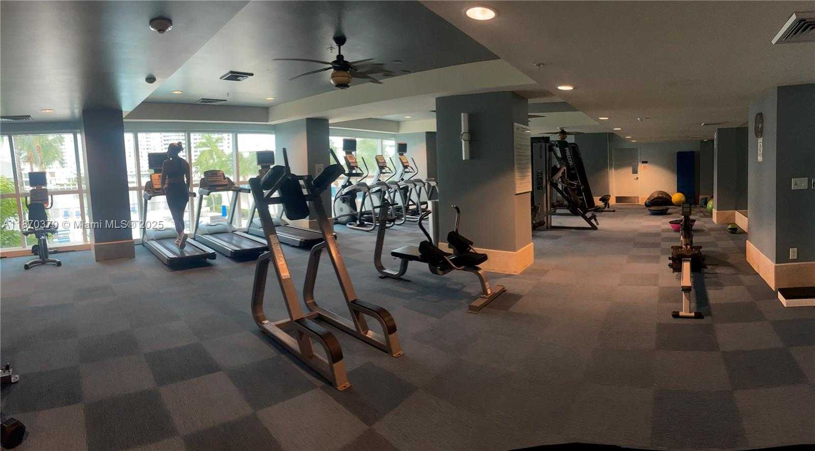 Small Image of 1945 SOUTH OCEAN DR #1912, Hallandale Beach Number 17