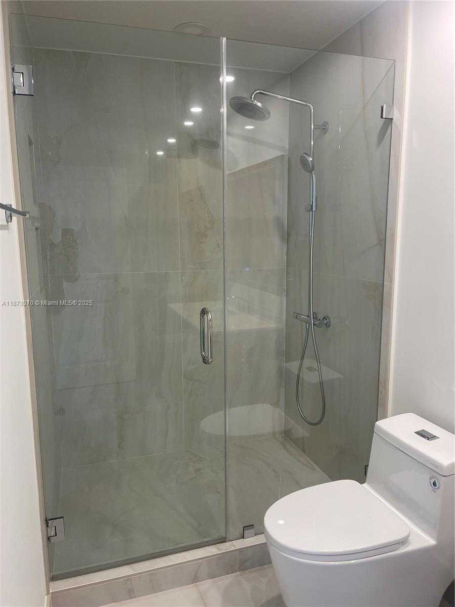 Small Image of 1945 SOUTH OCEAN DR #1912, Hallandale Beach Number 9