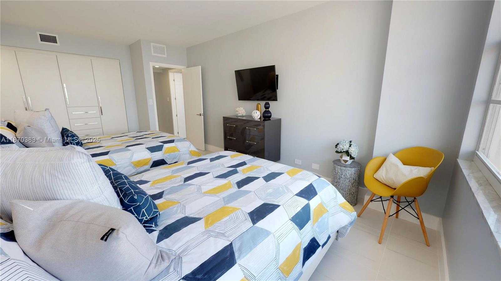 Small Image of 5601 COLLINS AVE #1225, Miami Beach Number 30