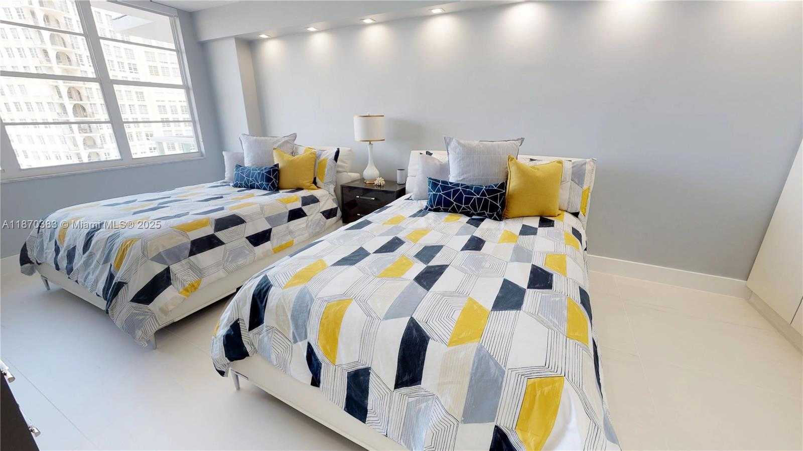 Small Image of 5601 COLLINS AVE #1225, Miami Beach Number 31