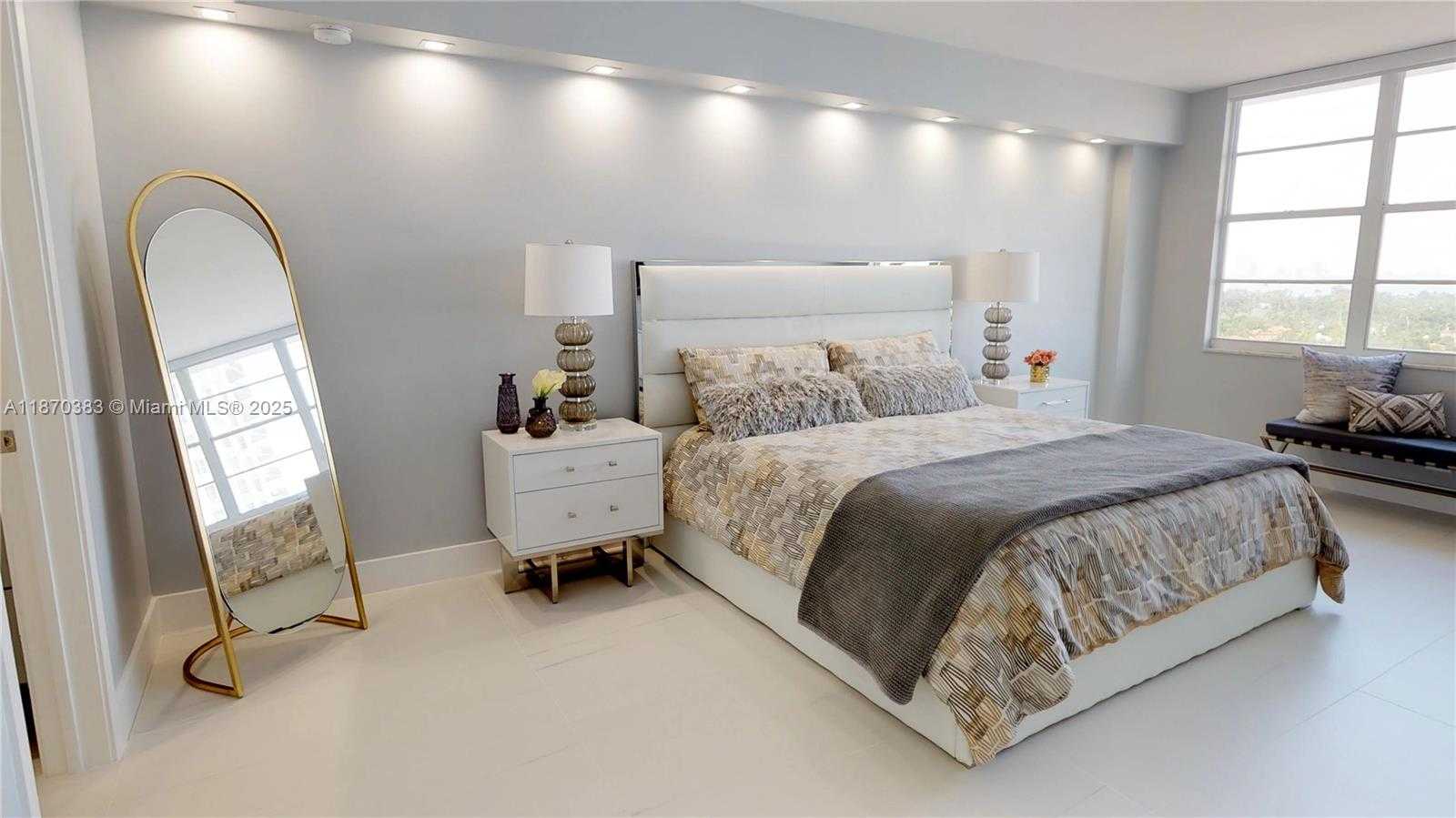 Small Image of 5601 COLLINS AVE #1225, Miami Beach Number 37