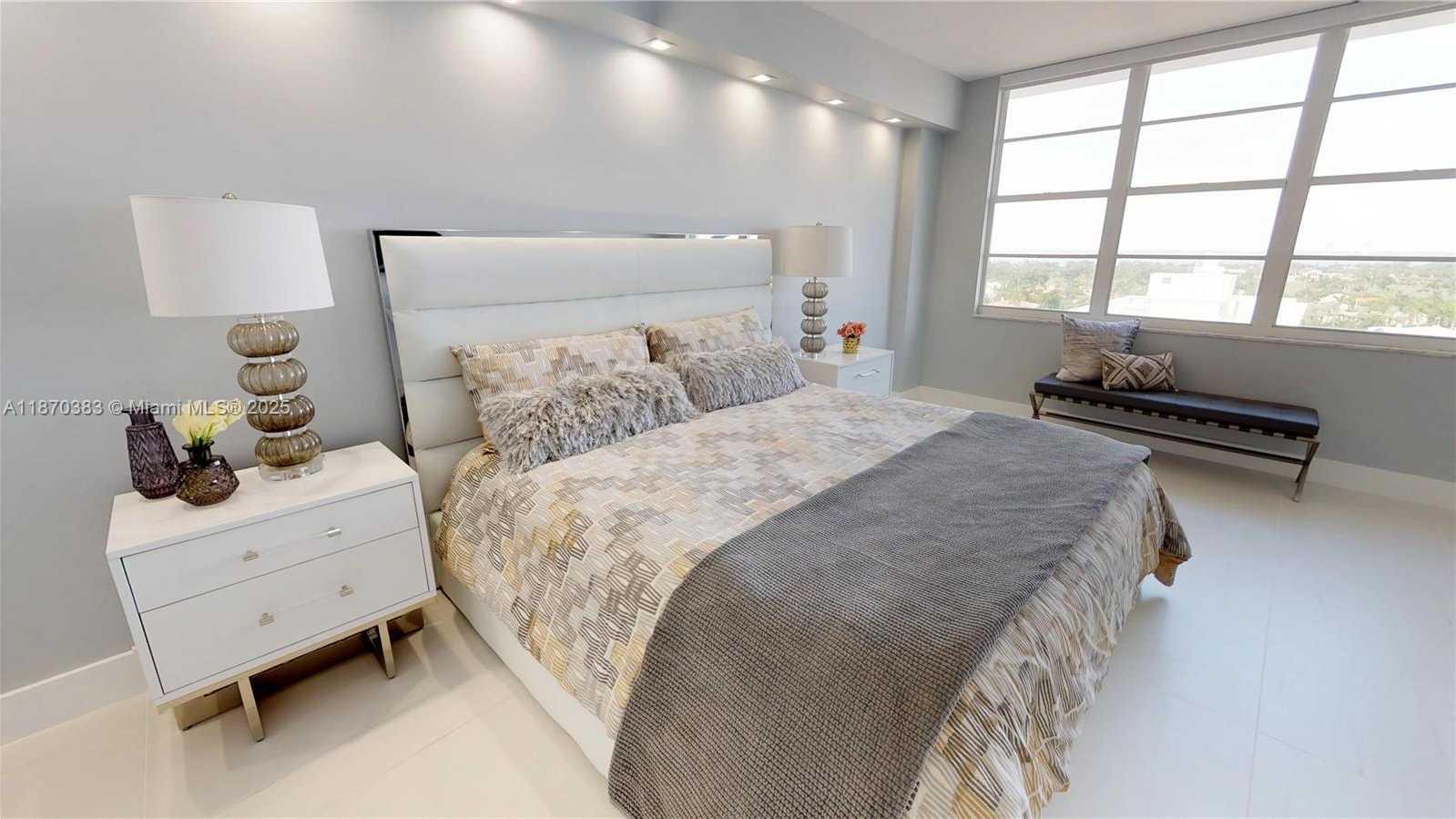 Small Image of 5601 COLLINS AVE #1225, Miami Beach Number 40