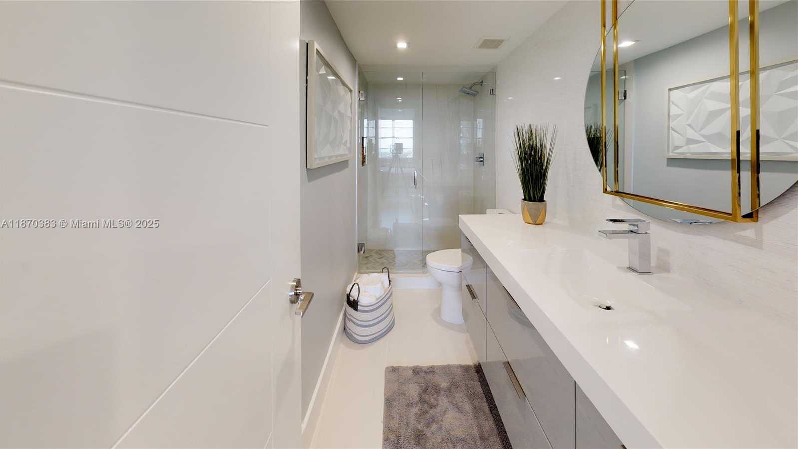 Small Image of 5601 COLLINS AVE #1225, Miami Beach Number 58