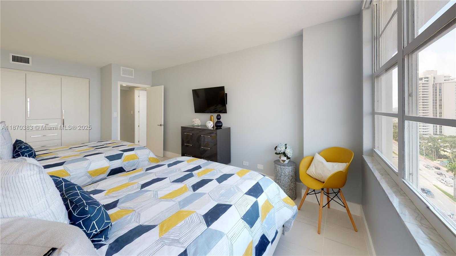 Small Image of 5601 COLLINS AVE #1225, Miami Beach Number 61