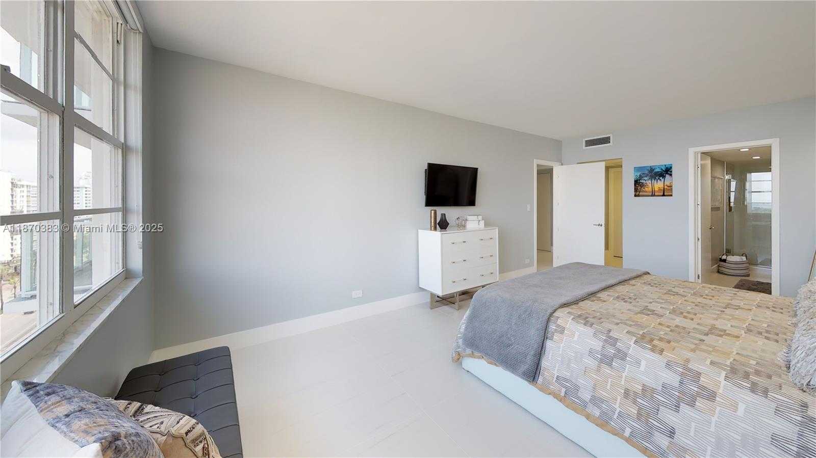 Small Image of 5601 COLLINS AVE #1225, Miami Beach Number 63