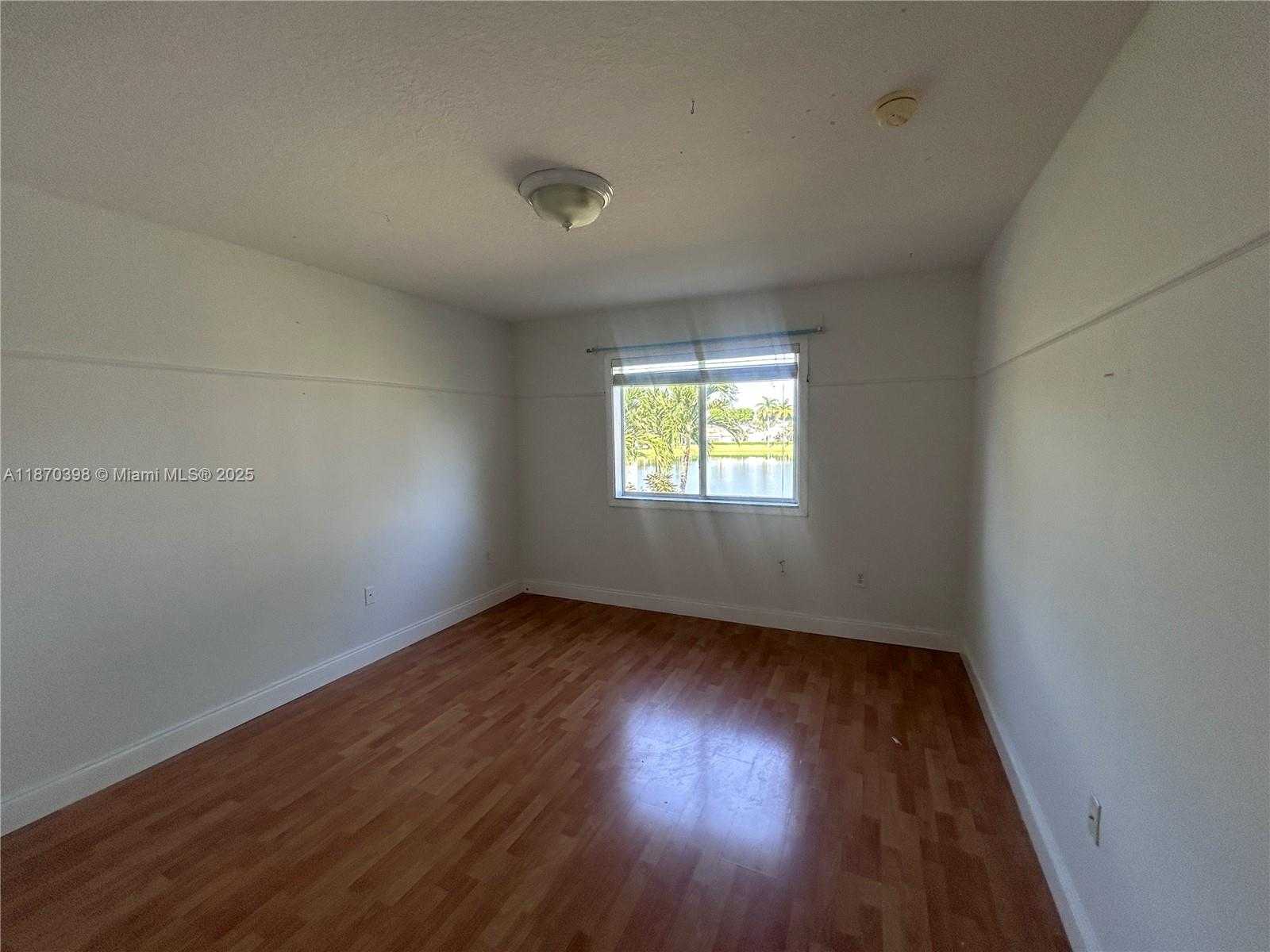 Small Image of 6528 SOUTH WEST 158TH PASSAGE, Miami Number 10