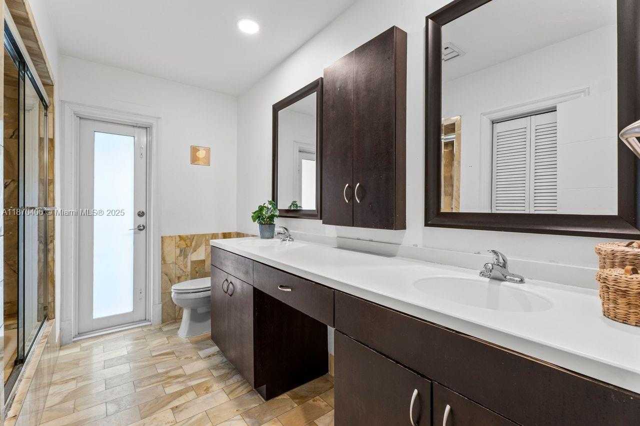 Small Image of 12120 SOUTH WEST 71ST CT, Pinecrest Number 17