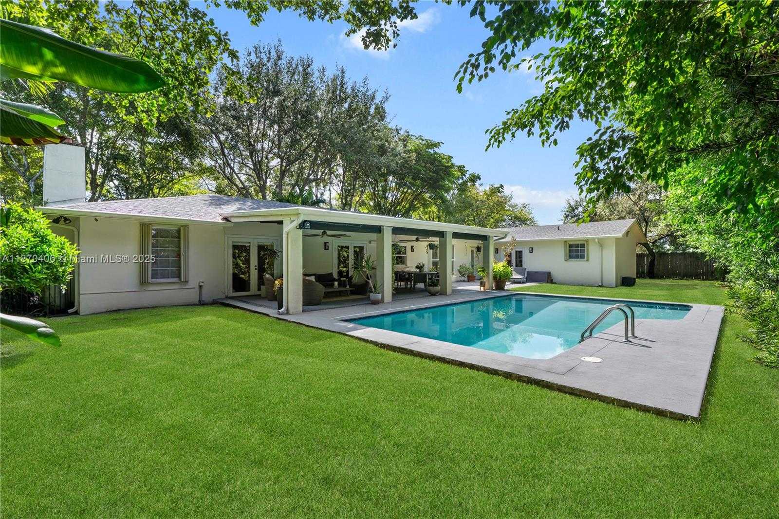 Small Image of 12120 SOUTH WEST 71ST CT, Pinecrest Number 23