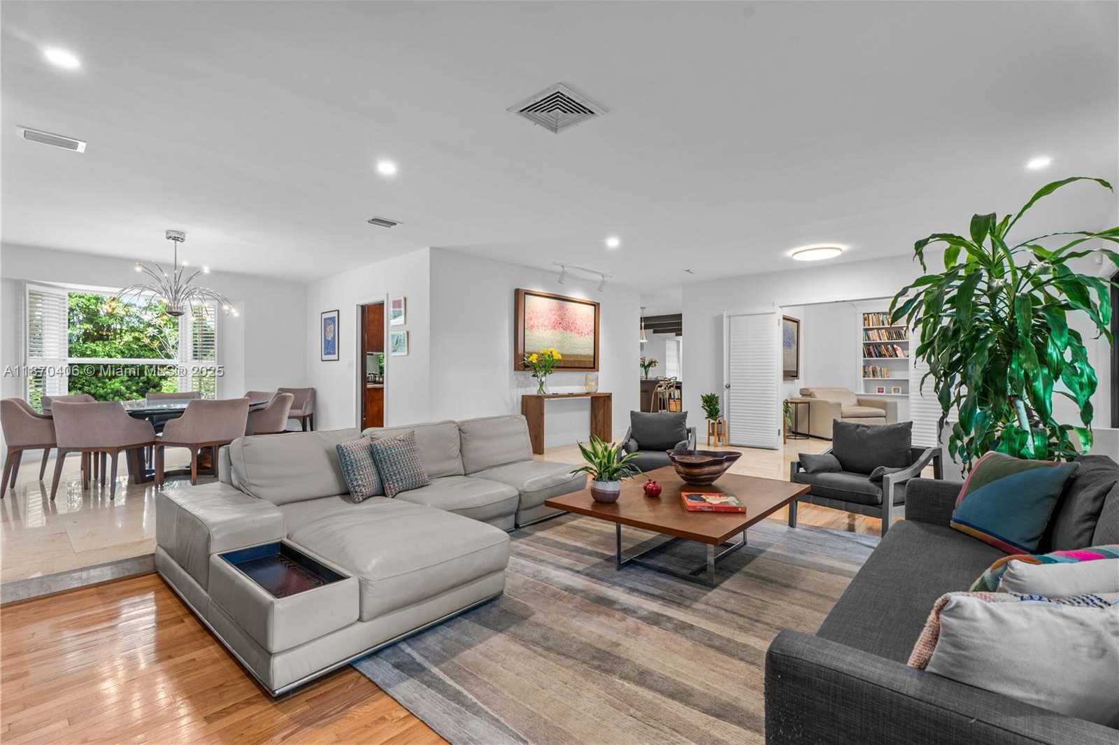 Small Image of 12120 SOUTH WEST 71ST CT, Pinecrest Number 4