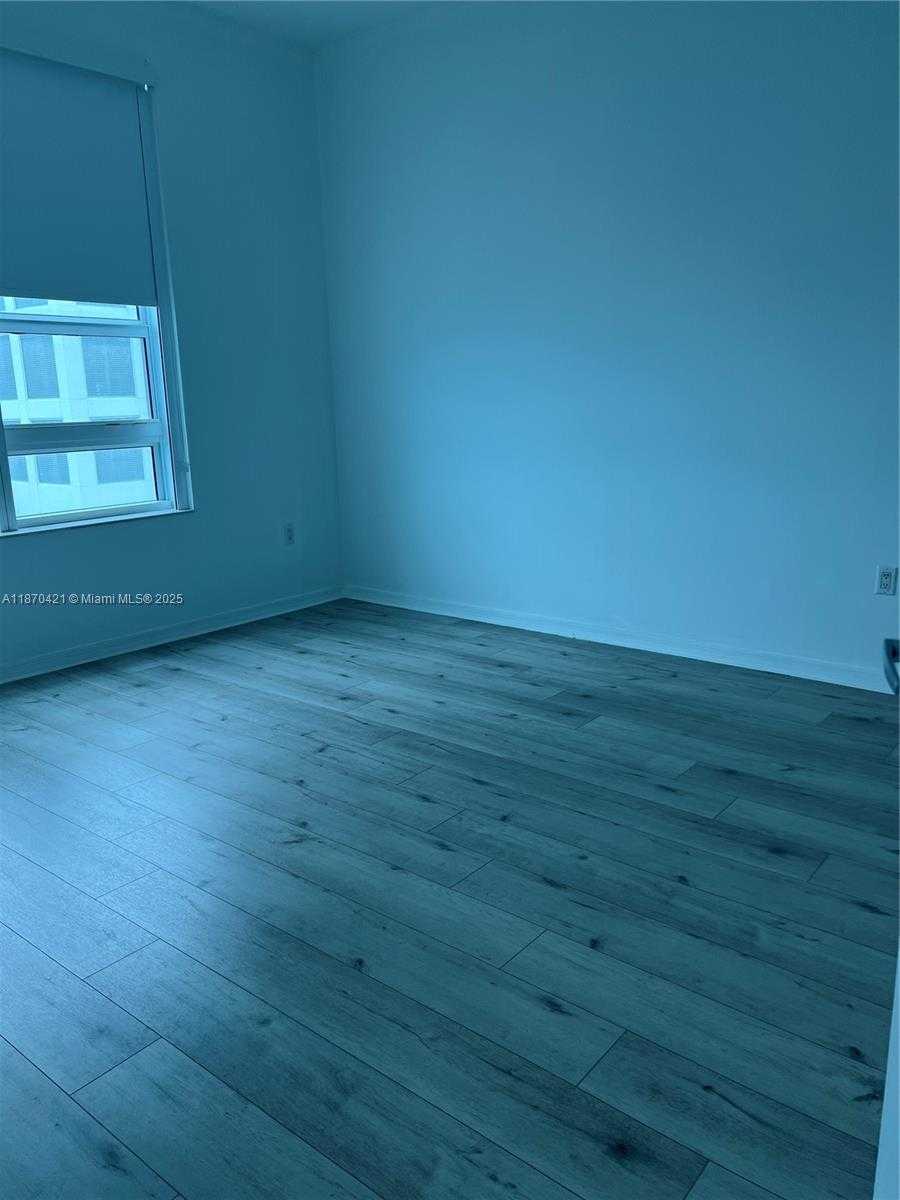 Small Image of 950 BRICKELL BAY DR #4503, Miami Number 13