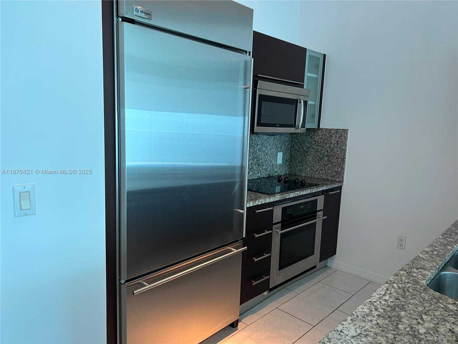 Small Image of 950 BRICKELL BAY DR #4503, Miami Number 8