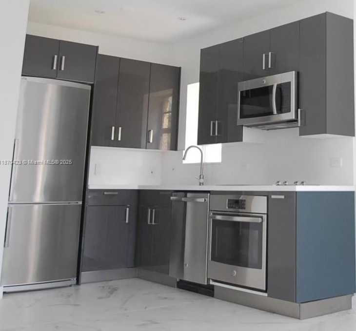 Small Image of 1255 PENNSYLVANIA AVE #101, Miami Beach Number 2