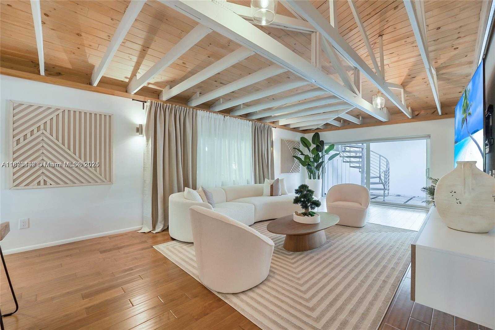 Small Image of 5910 NORTH BAYSHORE, Miami Number 10