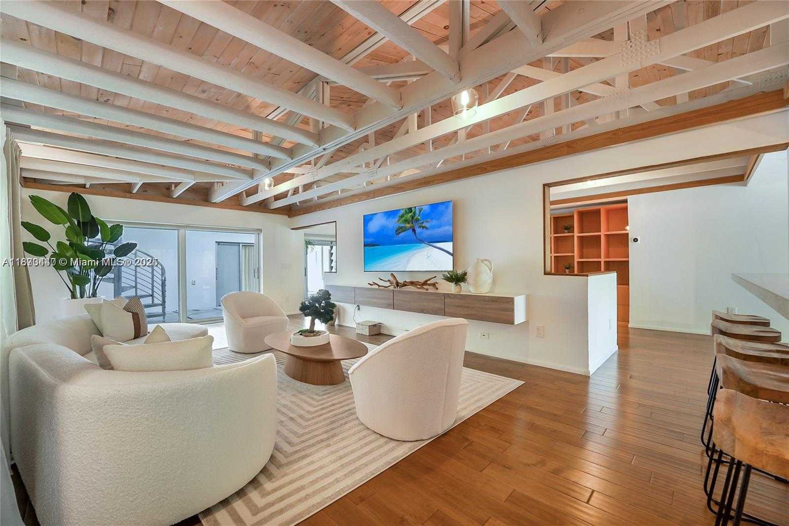 Small Image of 5910 NORTH BAYSHORE, Miami Number 14
