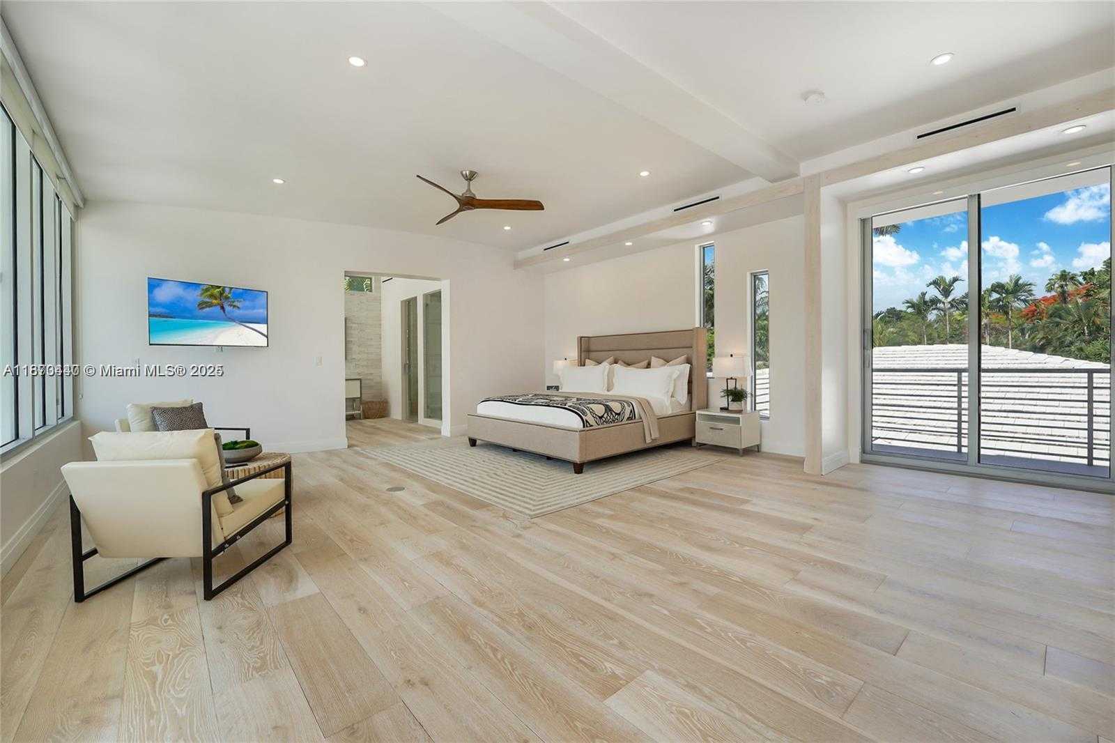 Small Image of 5910 NORTH BAYSHORE, Miami Number 30