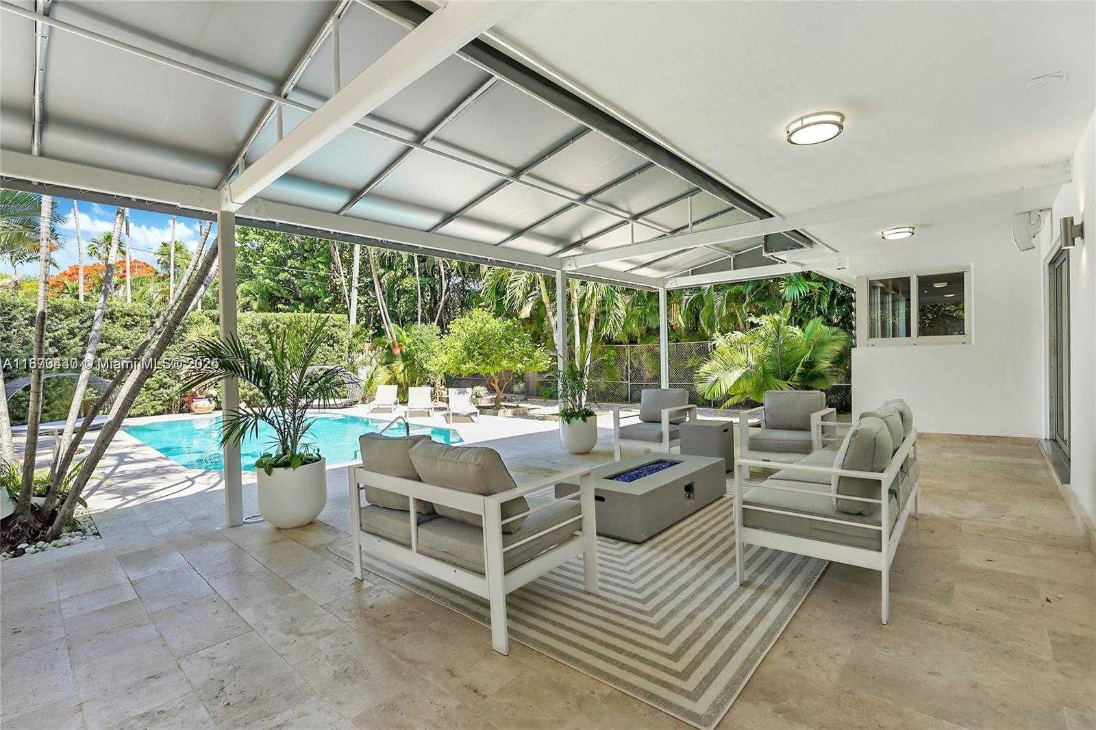 Small Image of 5910 NORTH BAYSHORE, Miami Number 38