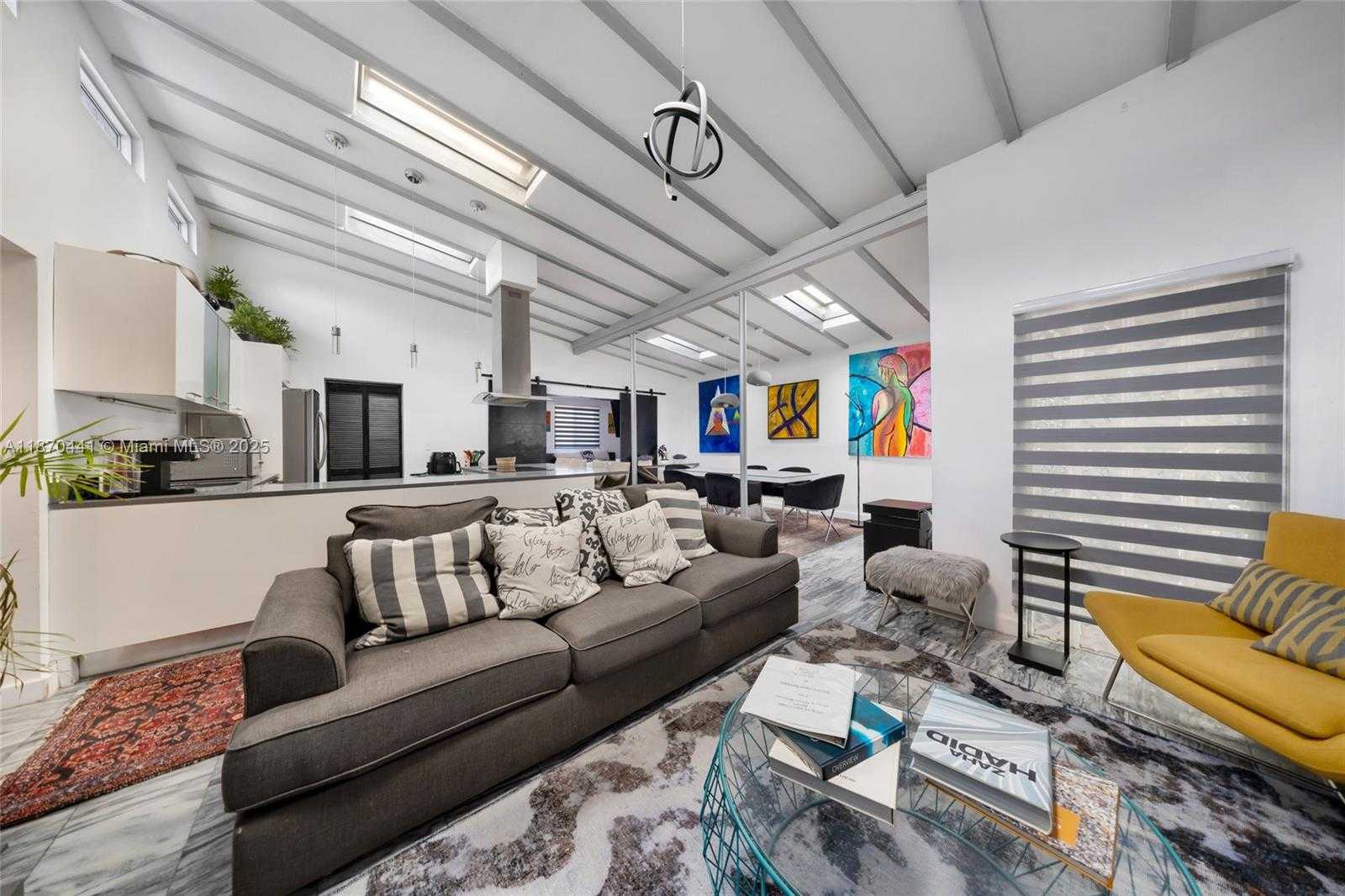 Small Image of 910 NORTH EAST 81ST ST #F, Miami Number 10