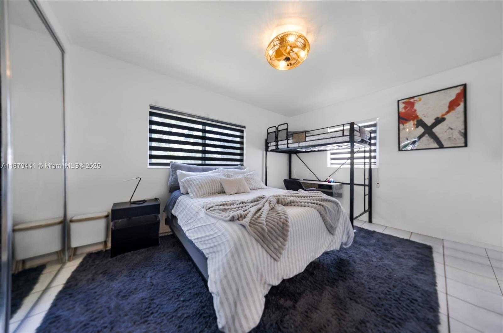 Small Image of 910 NORTH EAST 81ST ST #F, Miami Number 25