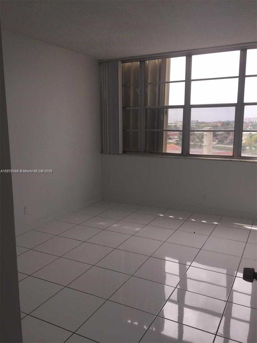 Small Image of 2025 NORTH EAST 164TH ST #516, North Miami Beach Number 4