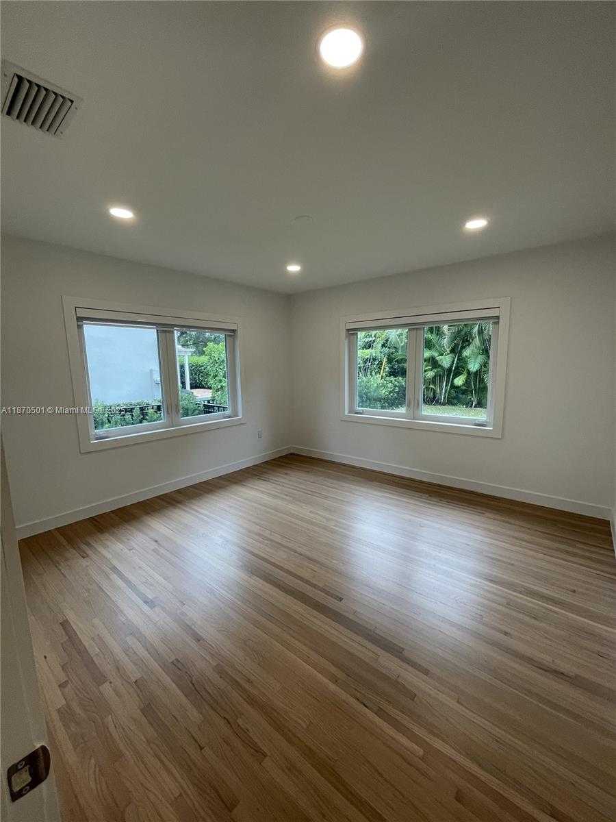 Small Image of 936 SOUTH ALHAMBRA CIR, Coral Gables Number 20