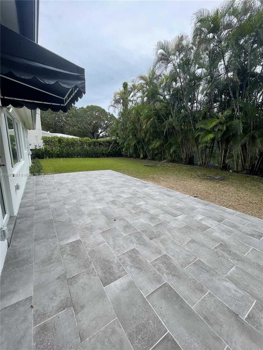 Small Image of 936 SOUTH ALHAMBRA CIR, Coral Gables Number 5
