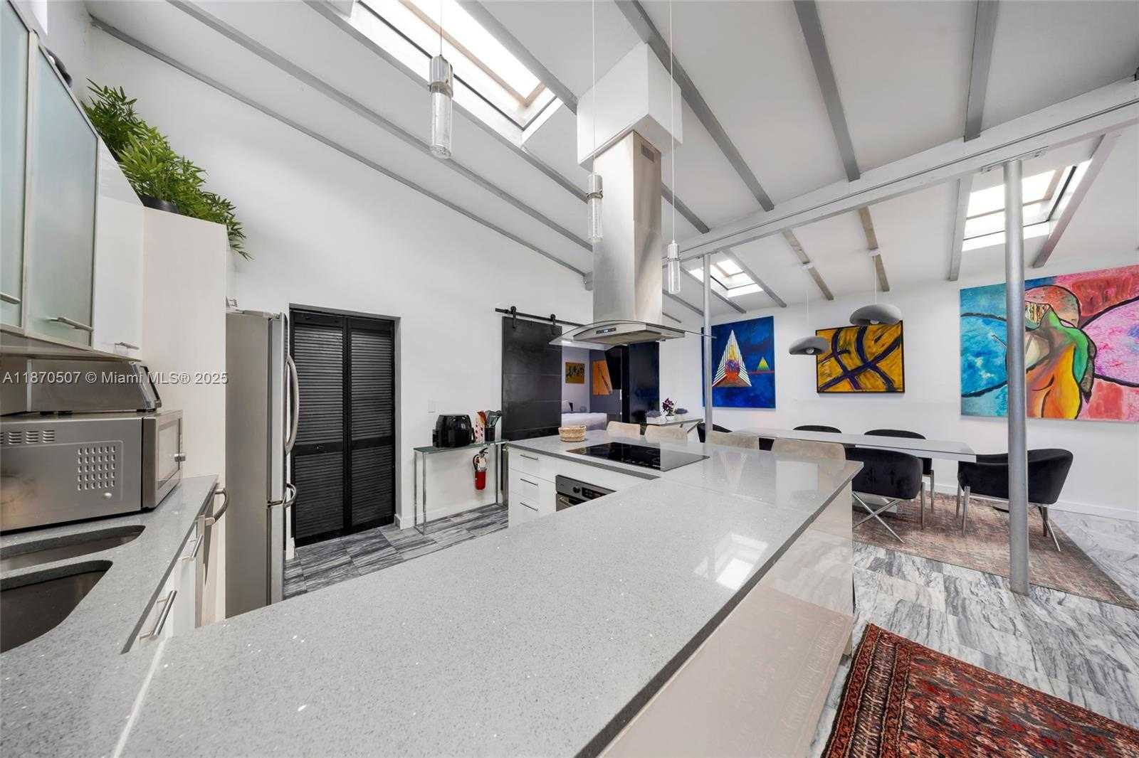 Small Image of 910 NORTH EAST 81ST ST #910, Miami Number 18