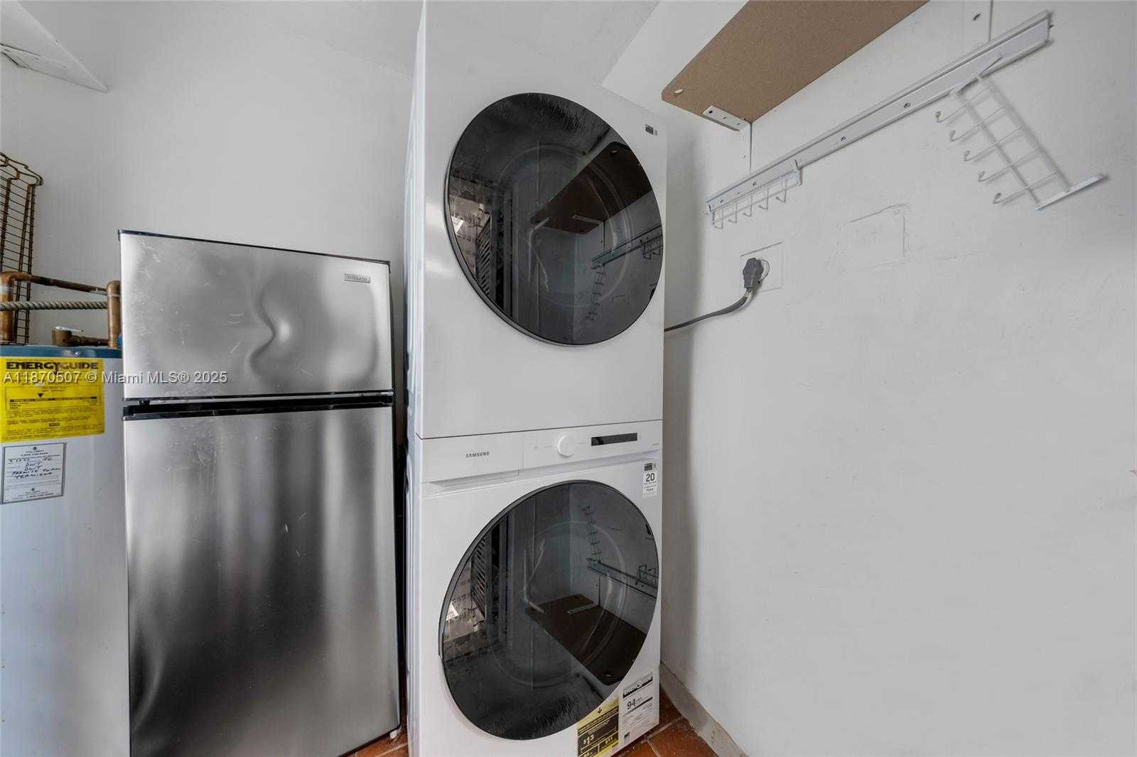 Small Image of 910 NORTH EAST 81ST ST #910, Miami Number 21