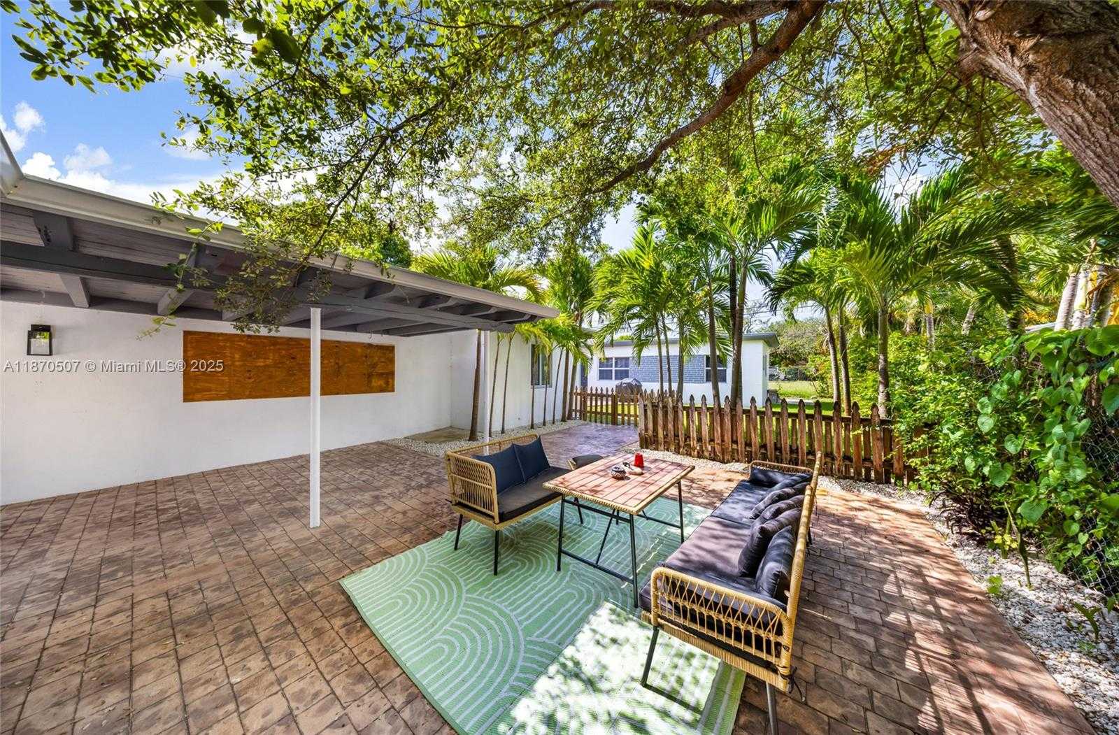 Small Image of 910 NORTH EAST 81ST ST #910, Miami Number 3