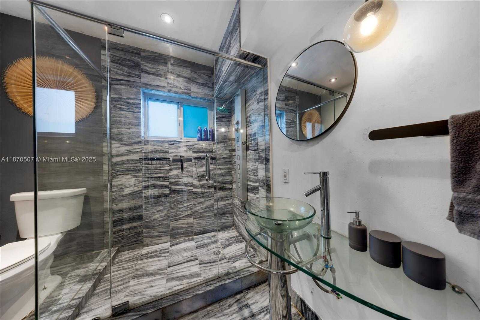 Small Image of 910 NORTH EAST 81ST ST #910, Miami Number 32