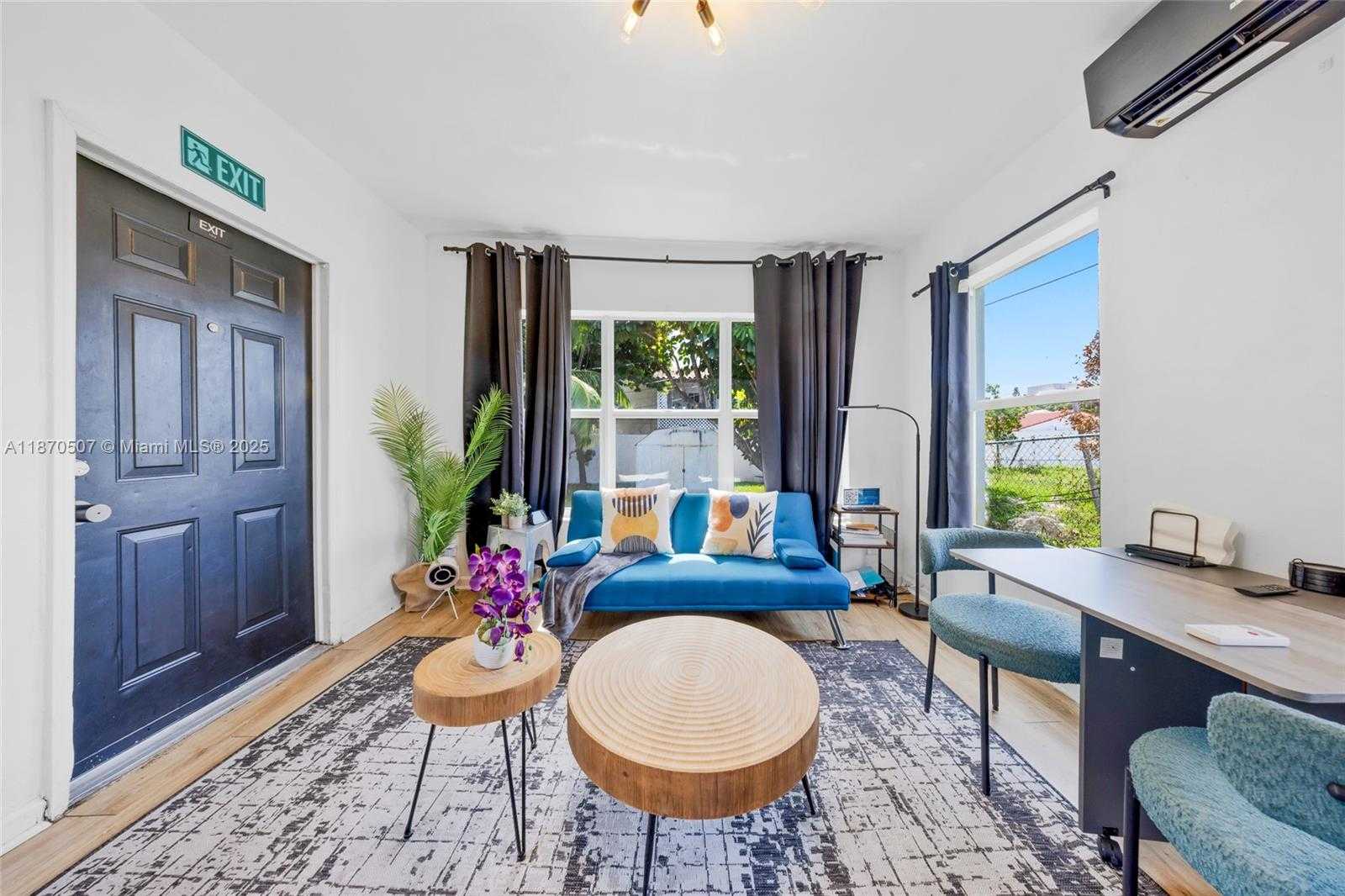 Small Image of 910 NORTH EAST 81ST ST #910, Miami Number 37