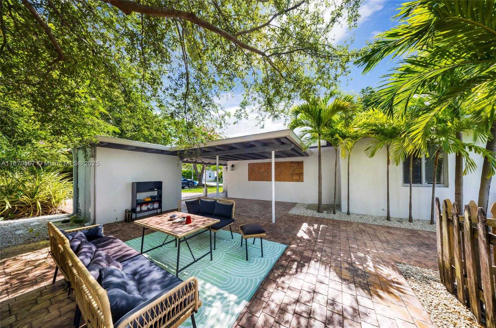 Small Image of 910 NORTH EAST 81ST ST #910, Miami Number 4