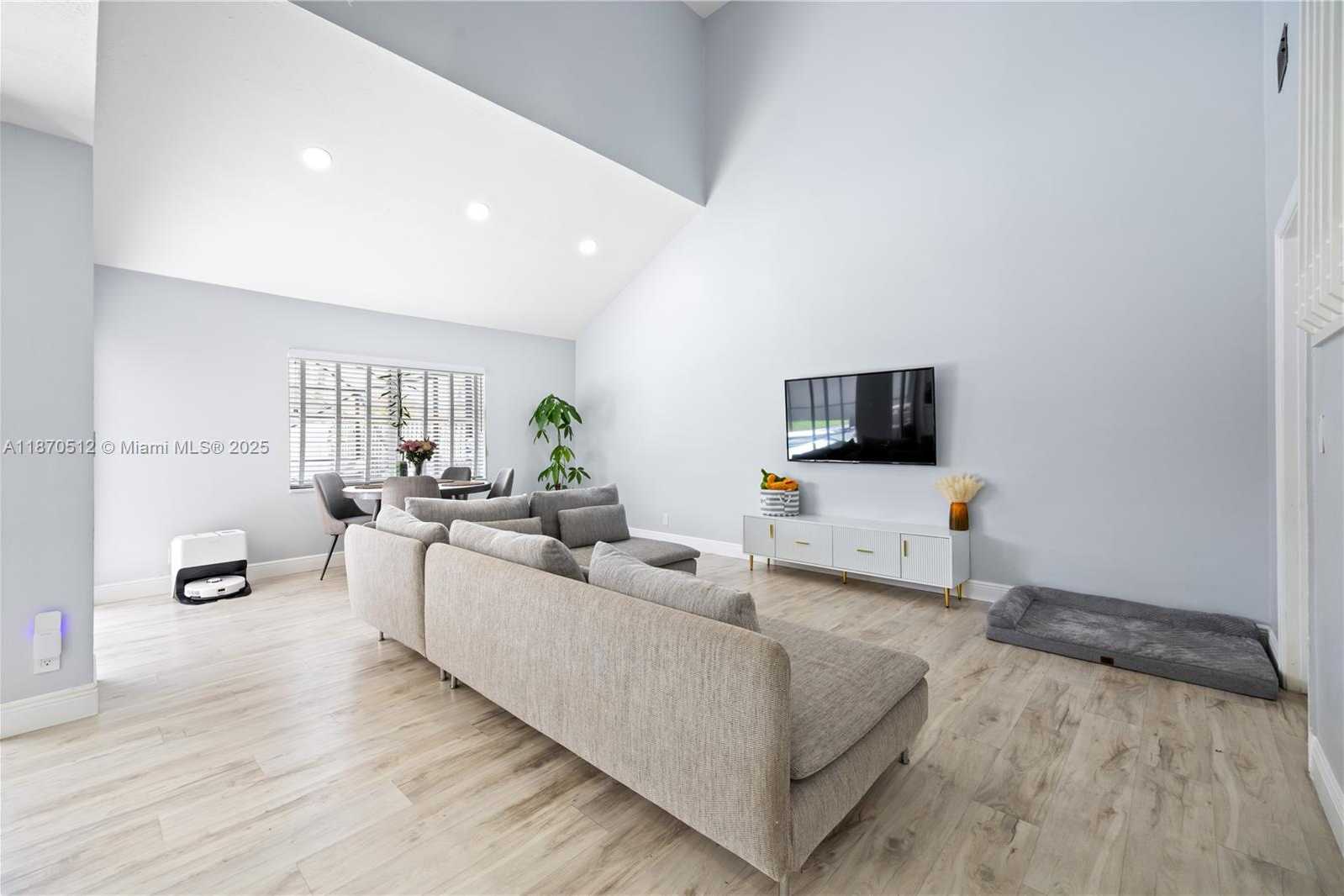 Small Image of 22341 SEA BASS DR, Boca Raton Number 13