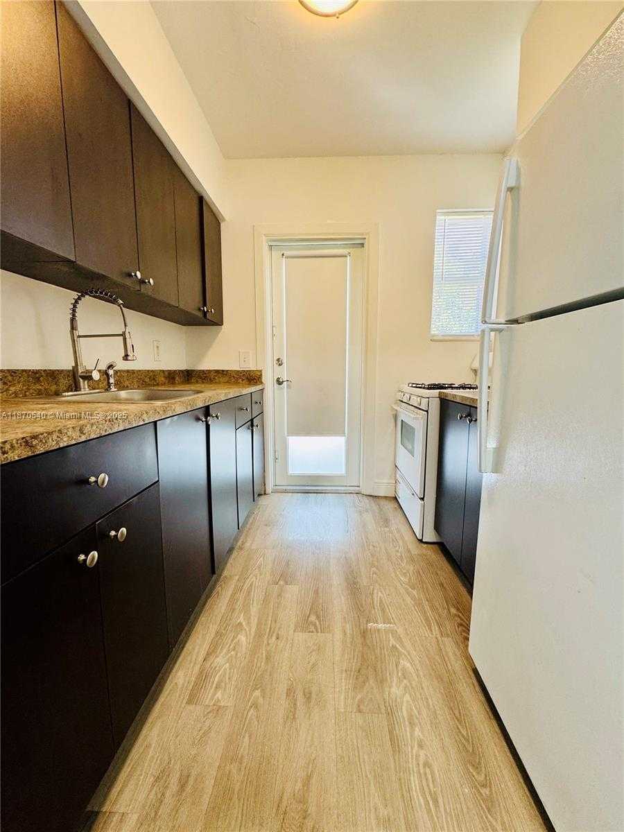 Small Image of 330 86TH ST #9, Miami Beach Number 9