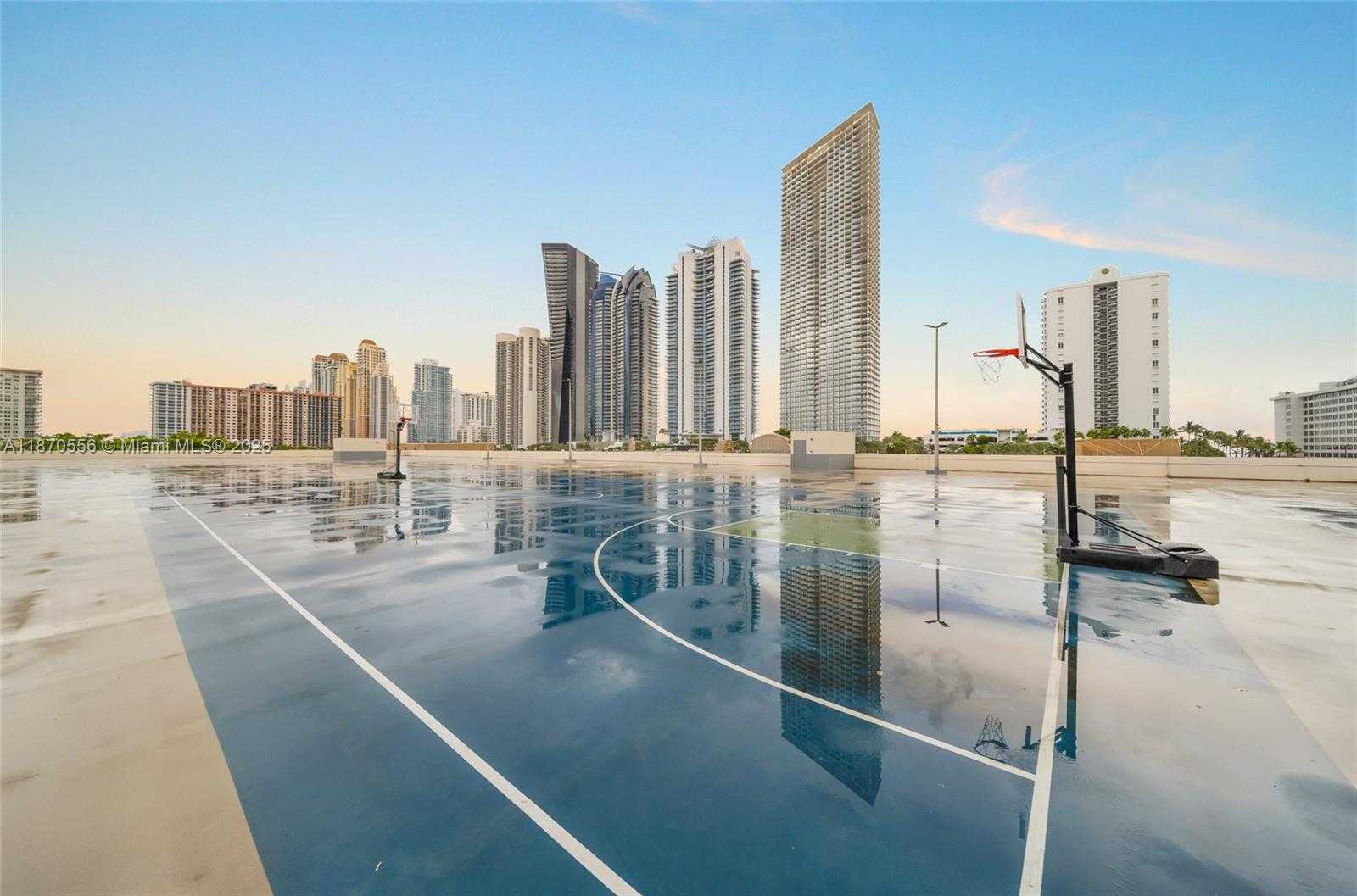 Small Image of 17021 NORTH BAY RD #1025, Sunny Isles Beach Number 10