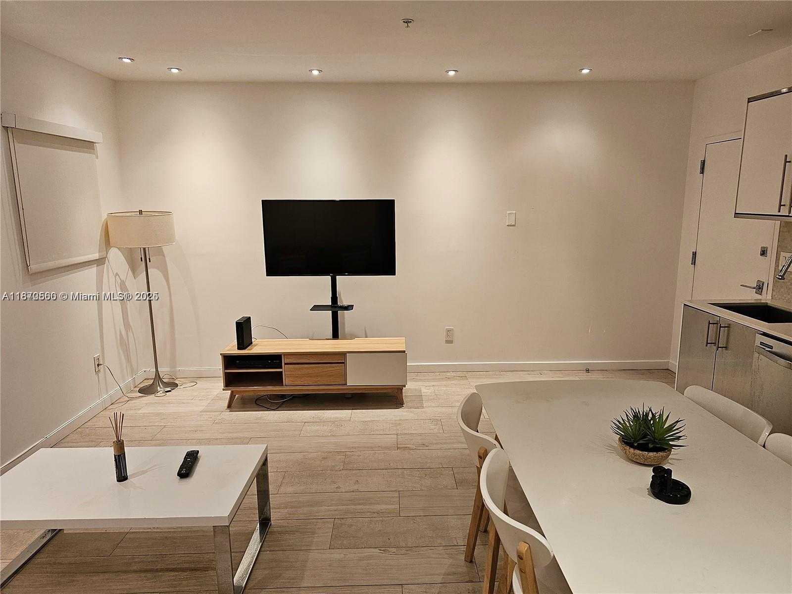 Small Image of 700 16TH ST #209, Miami Beach Number 2