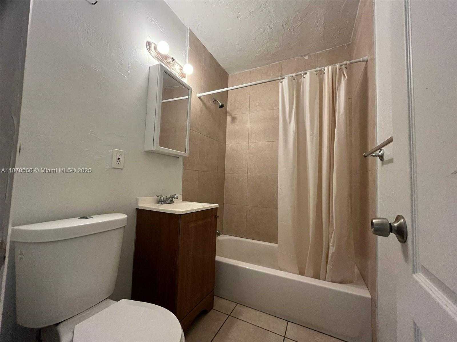 Small Image of 1015 NORTH WEST 42ND ST, Miami Number 14