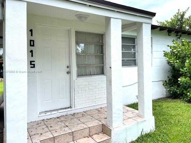 Small Image of 1015 NORTH WEST 42ND ST, Miami Number 9