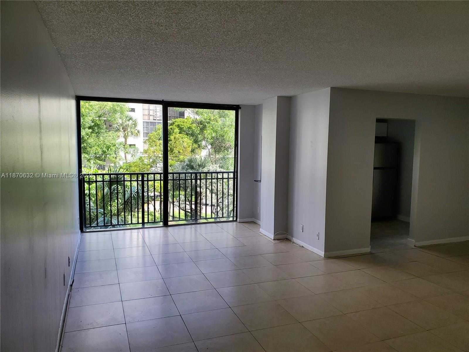 Small Image of 17011 NORTH BAY RD #306, Sunny Isles Beach Number 2